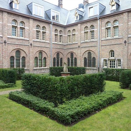 Albertushof Ieper Buitenkant foto