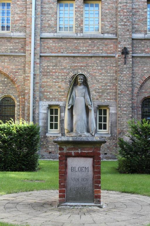 Albertushof Ieper Buitenkant foto